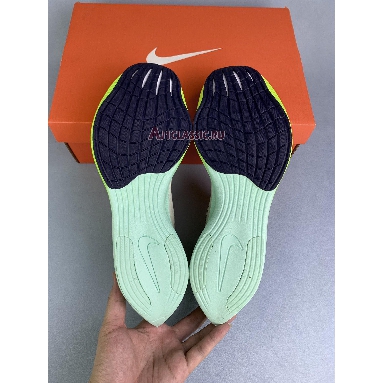 Nike ZoomX Vaporfly Next% 2 Coconut Milk Ghost Green DV9428-100 Coconut Milk/Ghost Green/Mint Foam/Cave Purple Sneakers