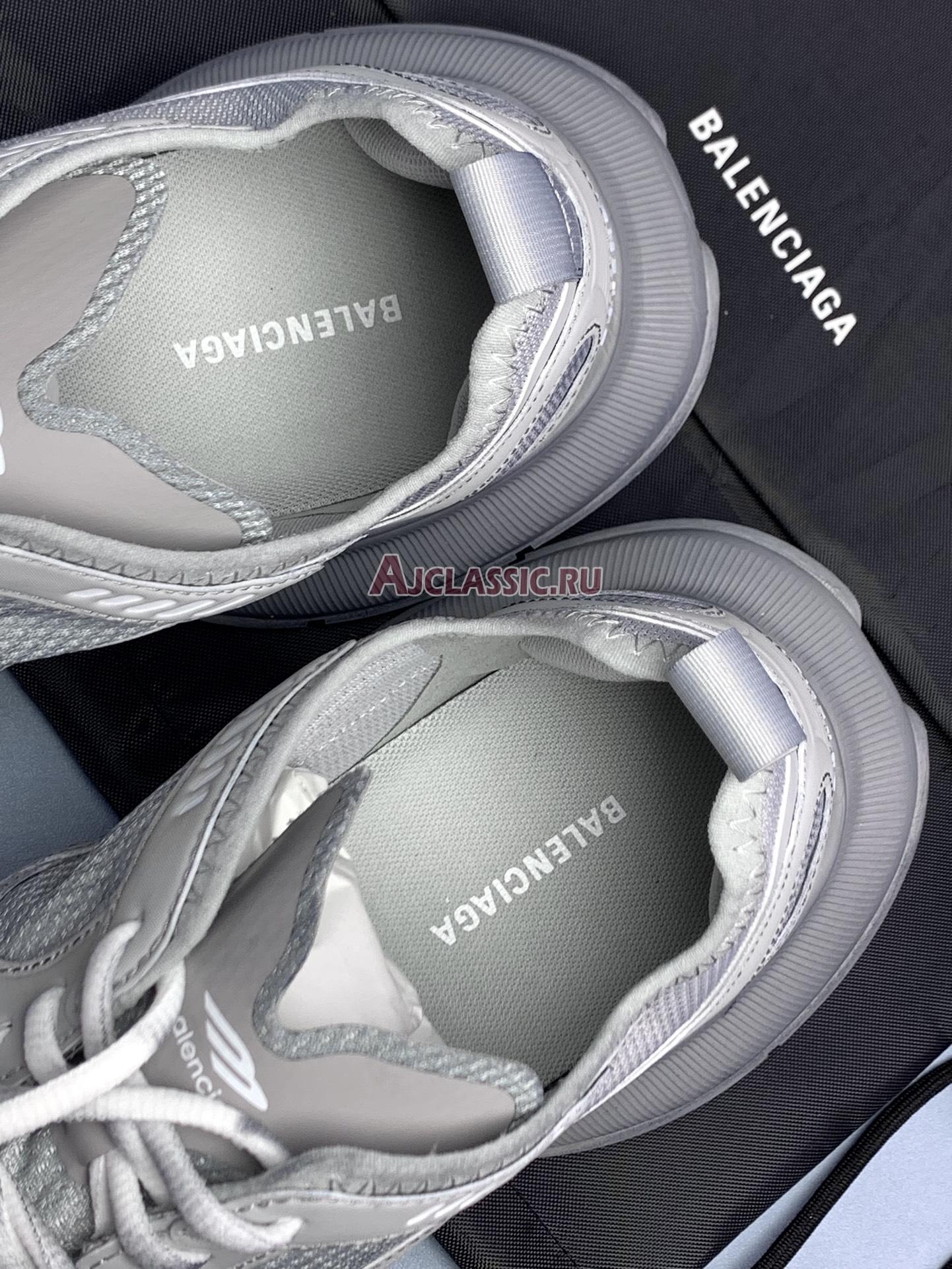 Balenciaga Circuit Sneaker "Worn-Out - Grey" 793945 WFLGY 0315