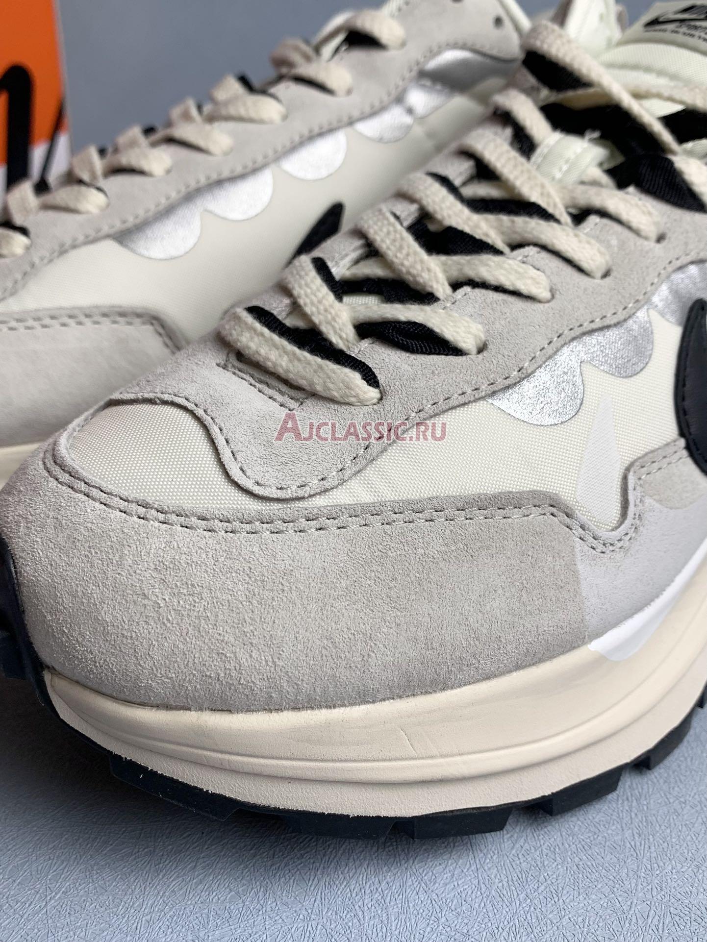 Sacai 3.0 x Nike VaporWaffle "Grey White Black" DD1875-101