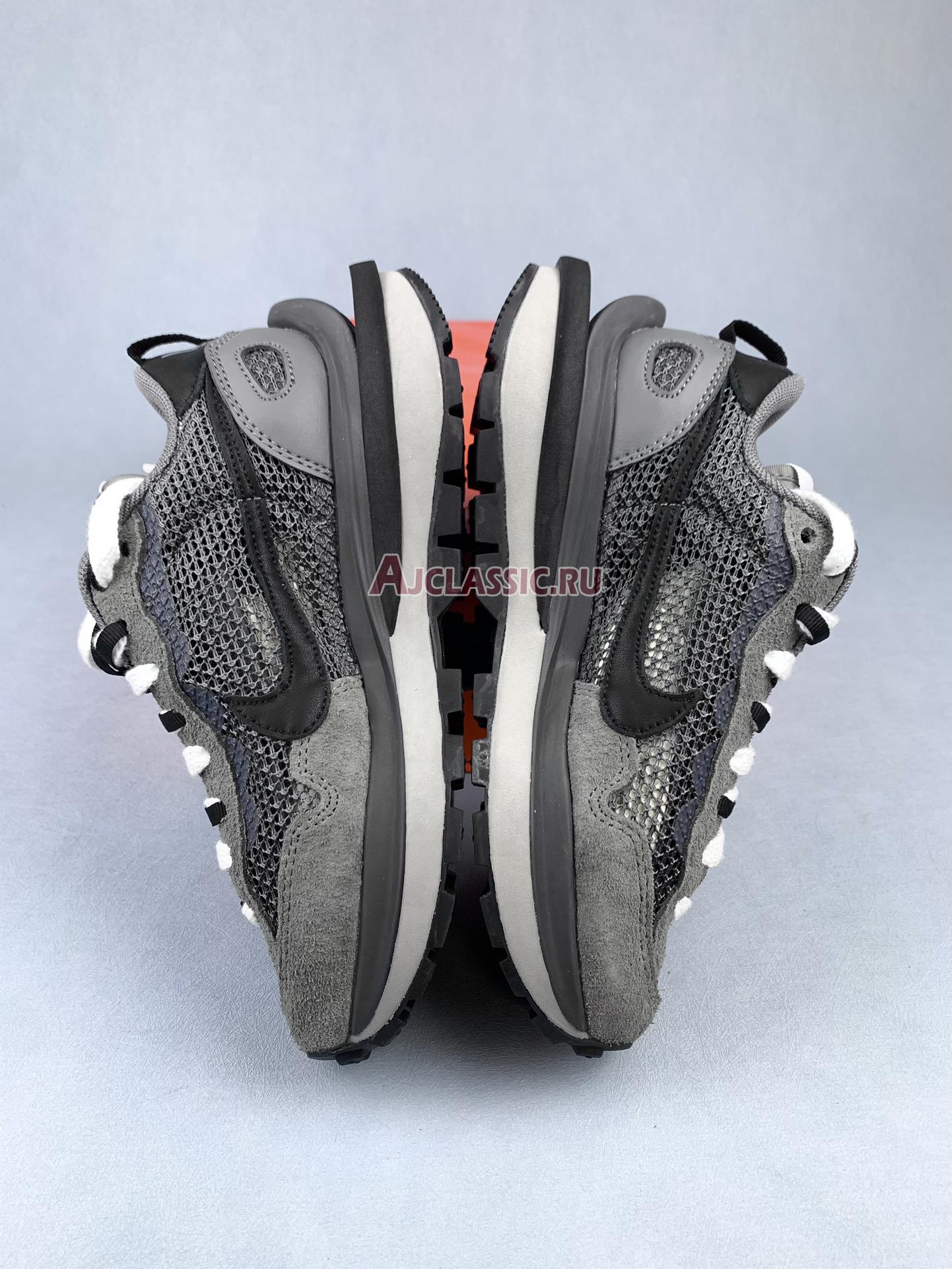 Sacai 3.0 x Nike VaporWaffle "Black Grey" CV1363-103