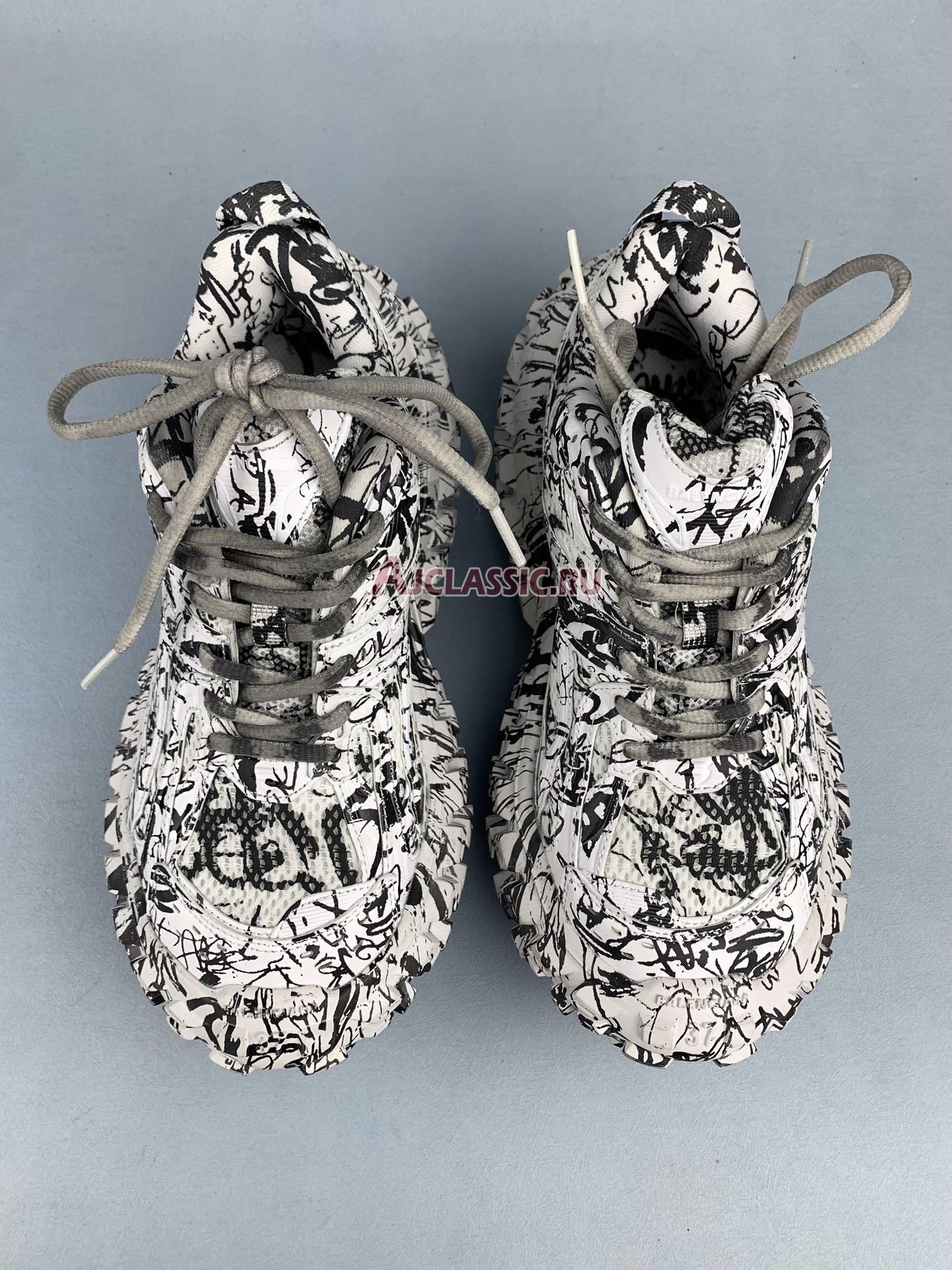 Balenciaga Defender Sneaker "Extreme Graffiti" 734734 W2RG3 9010-2